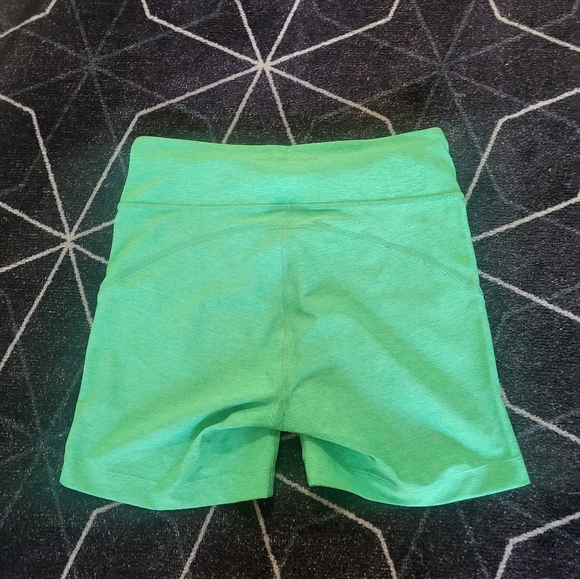 SMALL OUTDOOR VOICES warm up short - Picture 3 of 3